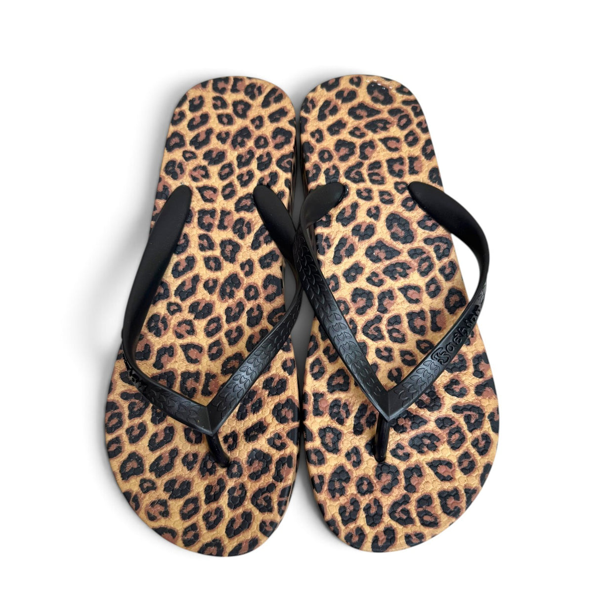 Leopard wedge flipflops