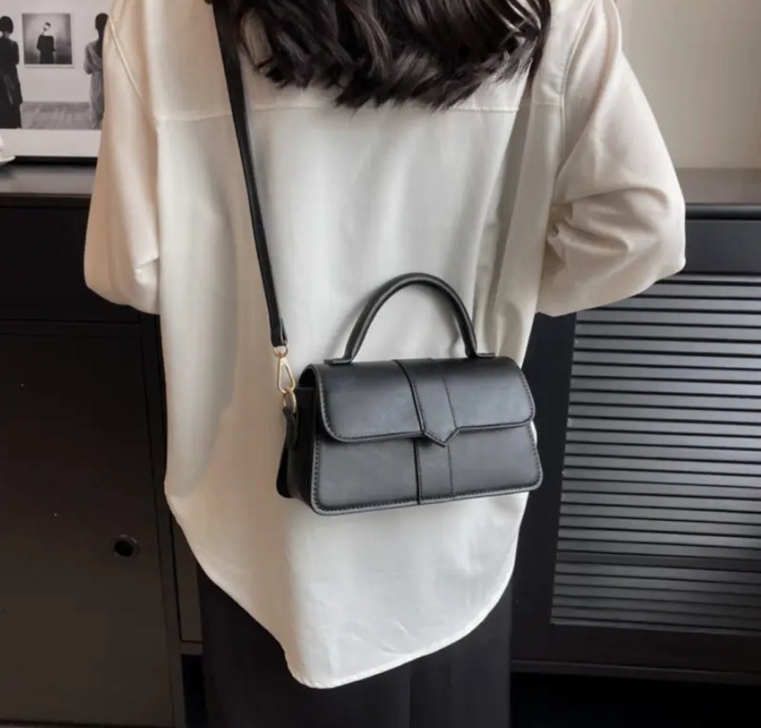 Retro Crossbody bag-Black