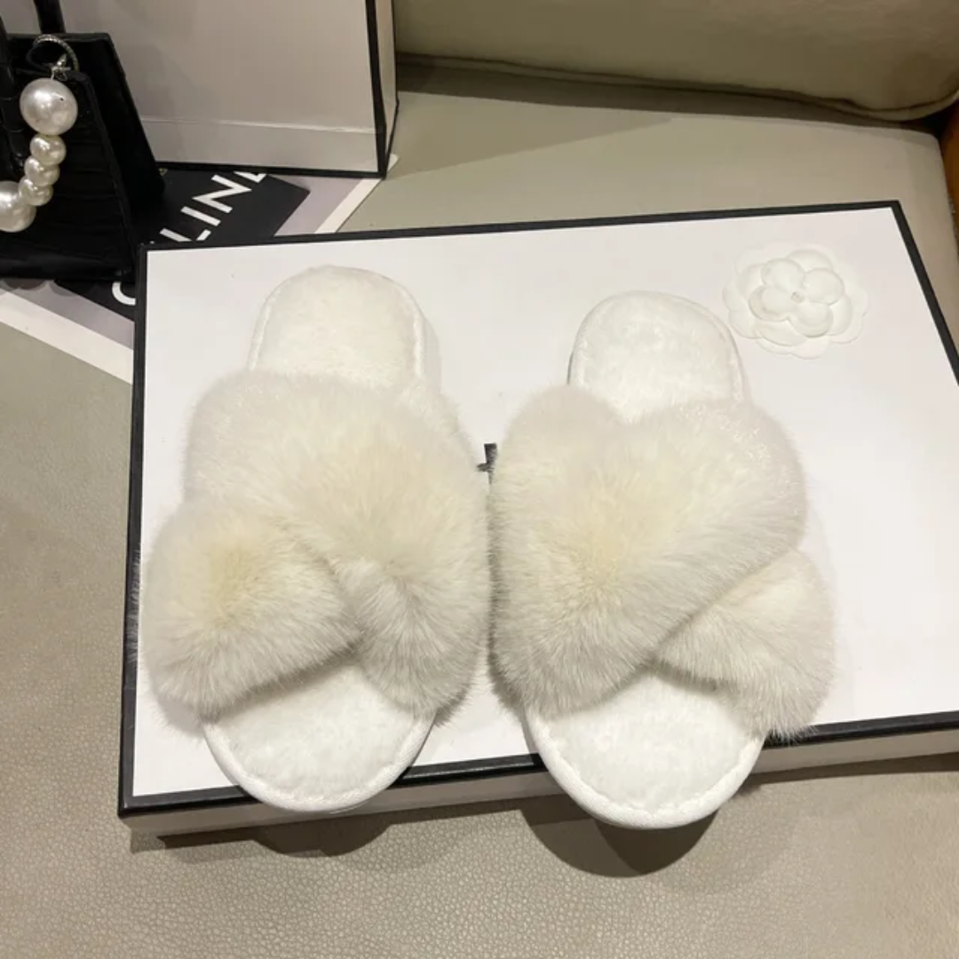 Cross fur slippers-White