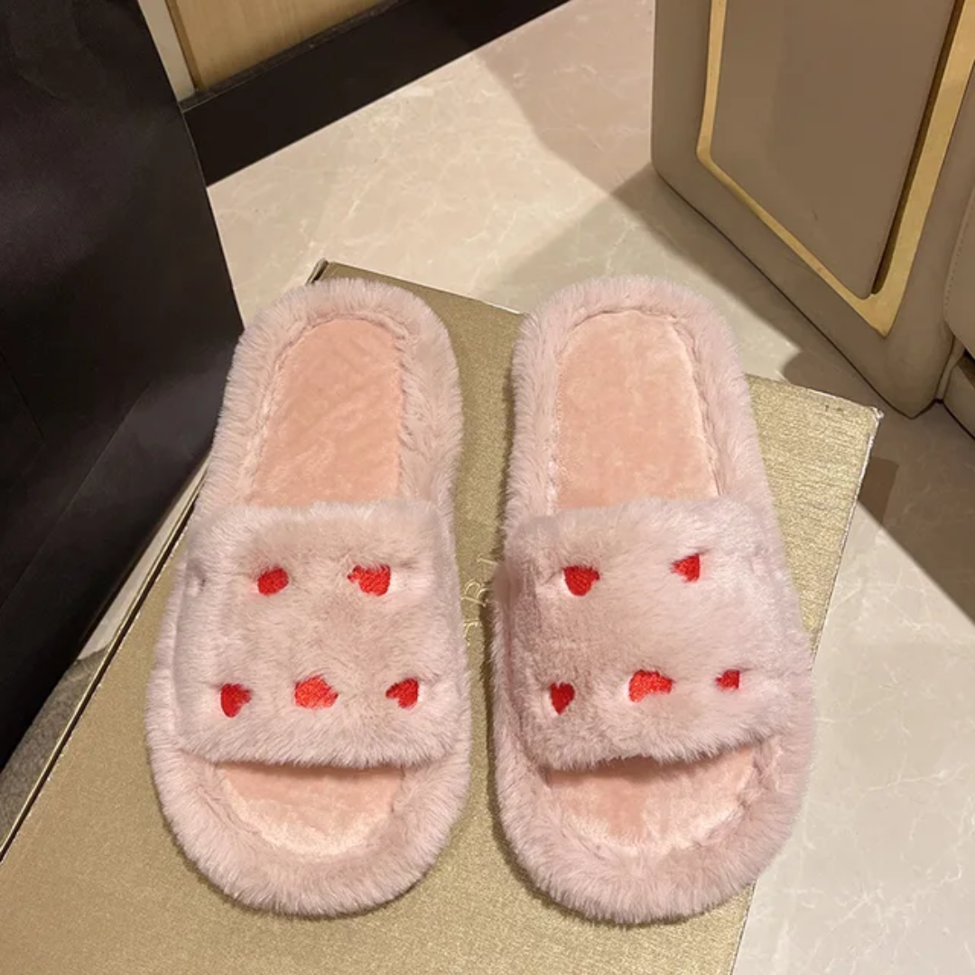 Hearts fur slide-Pink